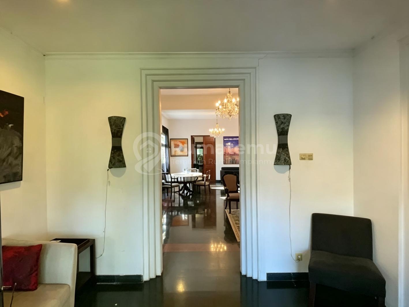 MENTENG [RUMAH]: DIJUAL- Lokasi Strategis
