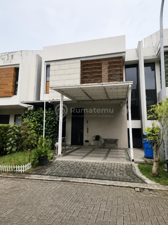 Rumah 2 Lantai Siap Huni Rapih Semi Furnished Eminent BSD City