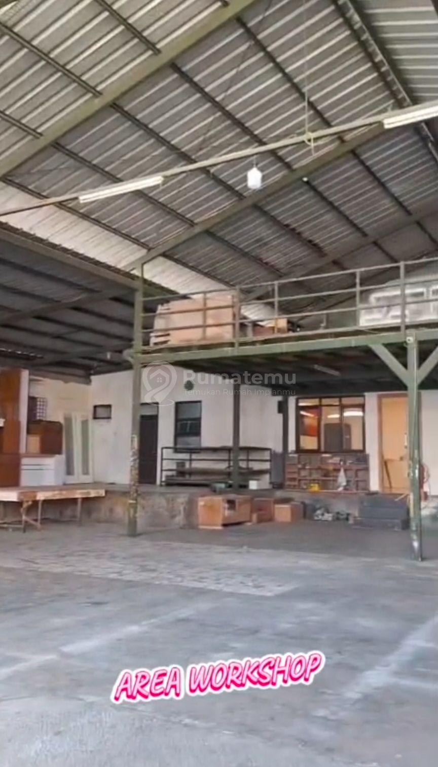 DI JUAL CEPAT GUDANG EX WORKSHOP SI CIHANJUANG SIAP PAKAI