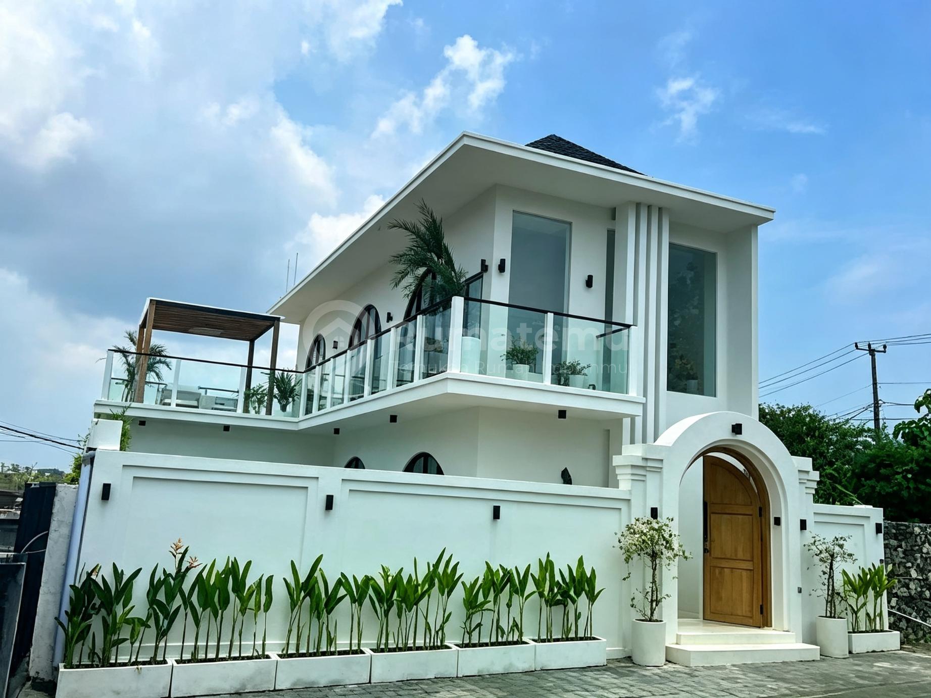 Ready For Sale Or For Rent 4 B R Beautyfull Villa In Ungasan Bali
