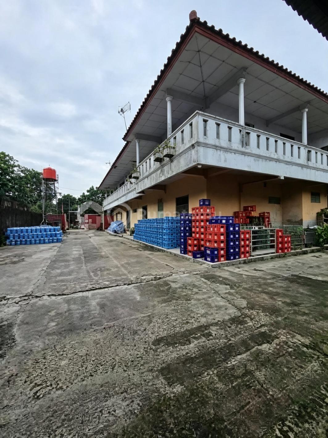 Rumah dan Tempat Usaha Lokasi Strategis