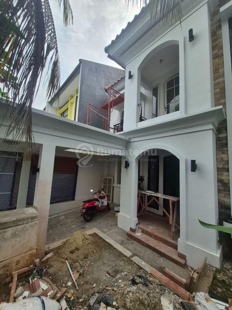 Rumah Luas di Puri Bintaro dengan 4+1 Kamar Tidur dan 2 Lantai