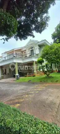 Rumah 2 Lantai Cantik Semi Furnished Timur Lokasi Premium Cibubur