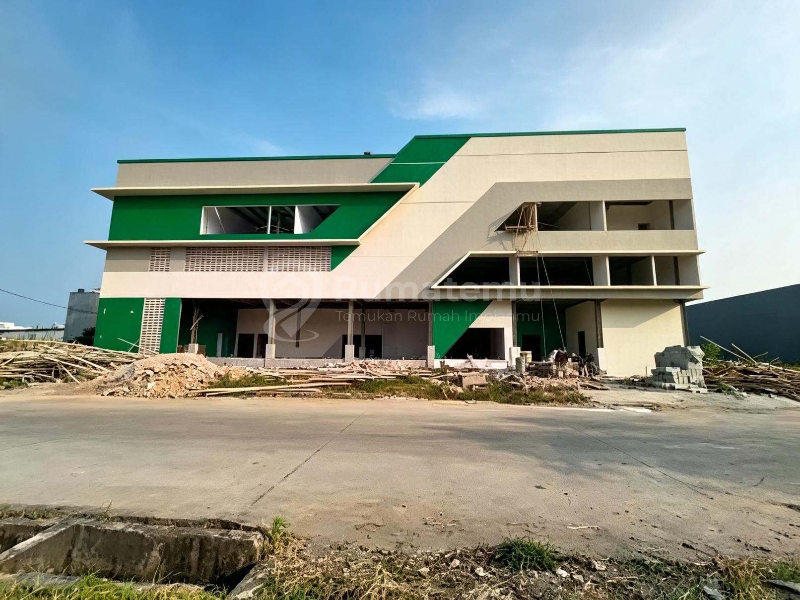 Pabrik Gudang Baru Di Pergudangan Laksana Bizzpark Pakuhaji Tangerang. Banten
