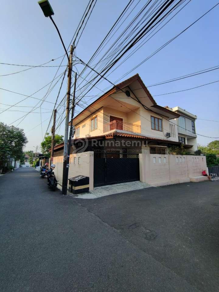 Dijual Rumah Secondary Terawat Kokoh di Cipinang Muara Jakarta Timur 