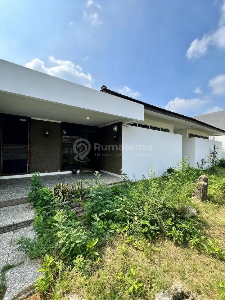 Disewakan Rumah Luas Lokasi Strategis untuk Kantor & Usaha di Cempaka Putih R2410