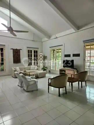 Dijual Rumah (Full Furnished/ Siap Huni) Lokasi Strategis & Bebas Banjir di Megapolitan Cinere Estate Depok