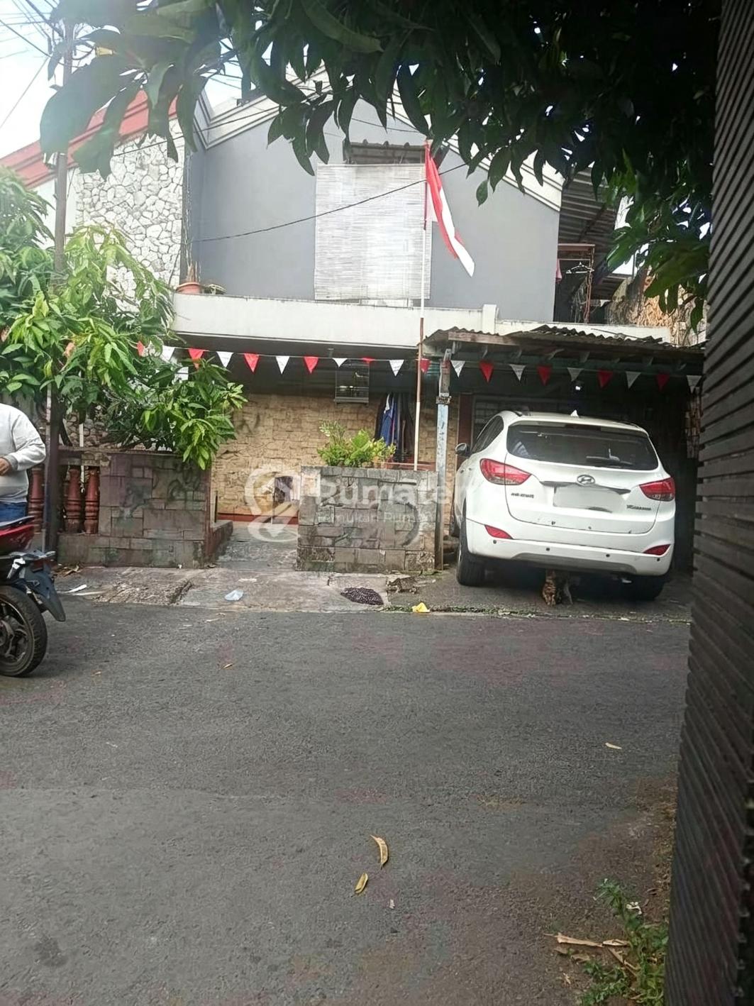 Dijual rumah lama lokasi Cilandak Barat Lokasi strategis, Cilandak, Jakarta