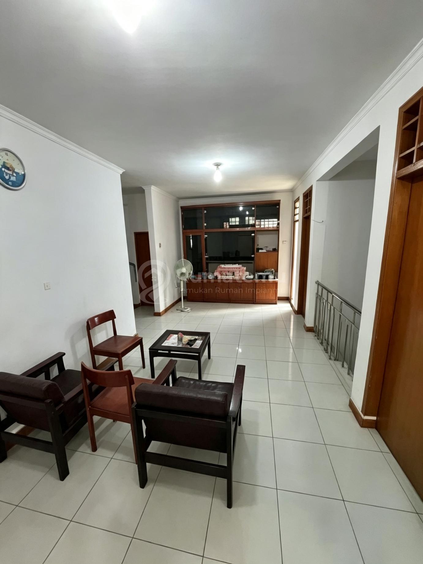 Rumah murah 2 Lantai Selatan di di Kelapa molek