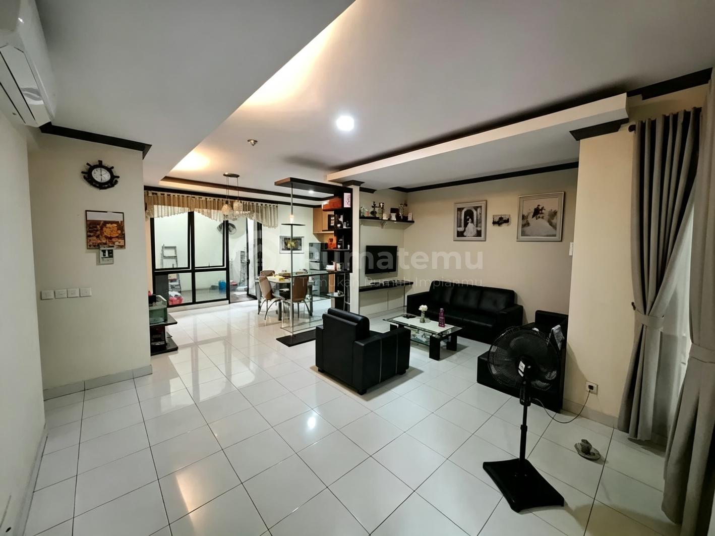 Rumah Rapi Sudah Renov Foresta Bsd Siap Huni
