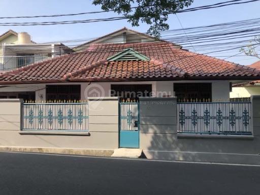 Rumah asri disewa di Lebak Bulus. Bisa buat kantor