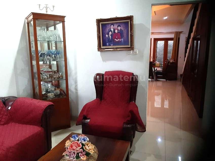 Rumah Melati Mas. 2 Lantai. 10X20. Jalan 2 Mobil. Siap Huni