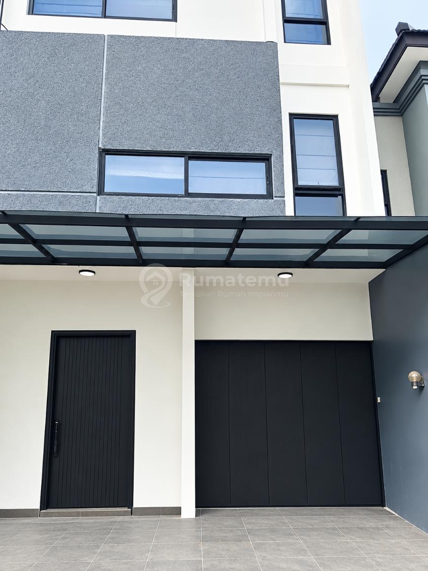 MURAH DI LOKASI PREMIUM! Rumah 2 Lantai Lebak Bulus Siap Akad