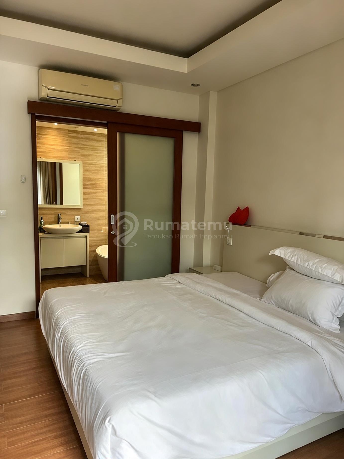 Dijual Villa Cantik Lingkungan Nyaman di Bali, 2 Lantai, Dekat Pantai S9688