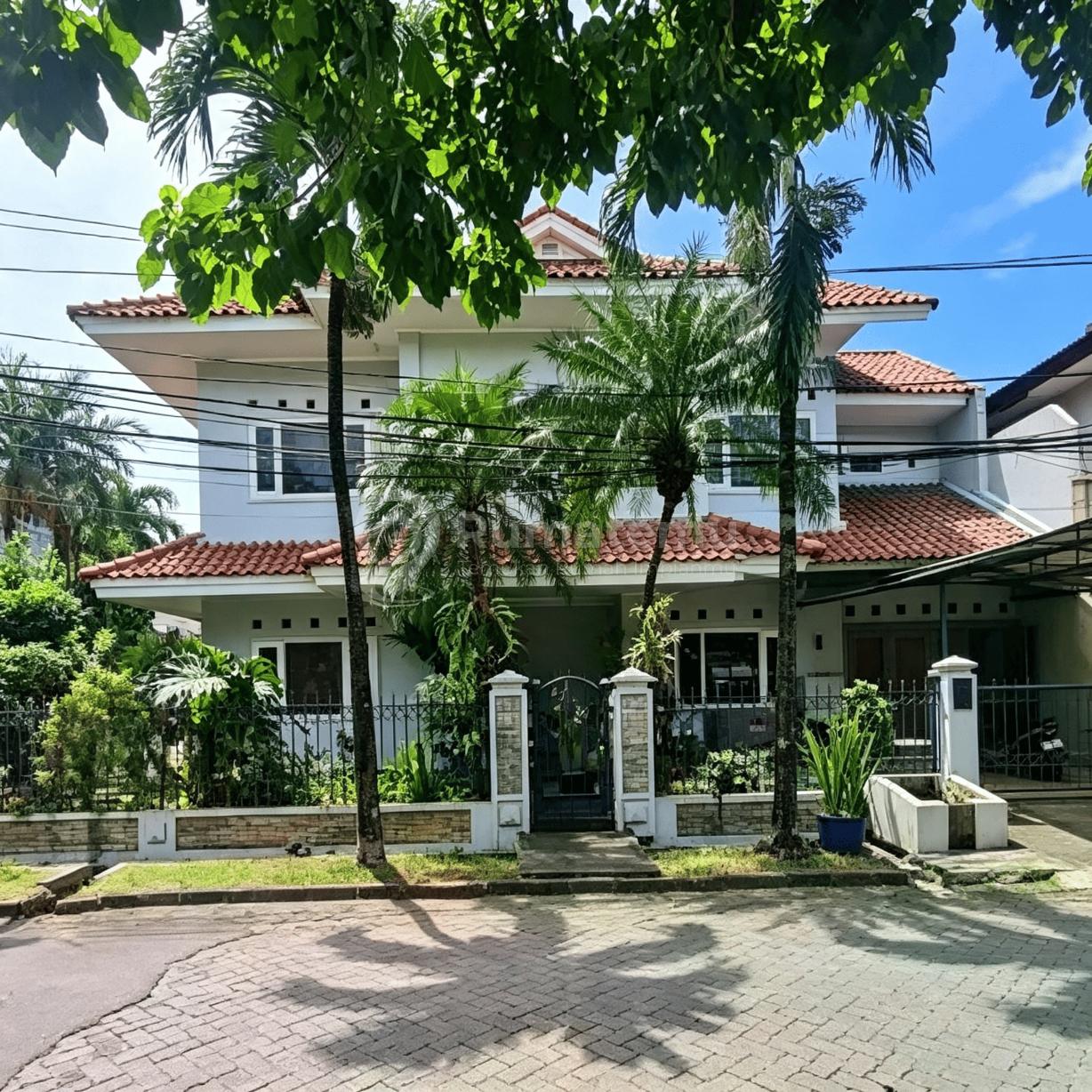 Dijual Rumah Hook Siap Huni Nyaman Asri Di Taman Kedoya Permai Kebon Jeruk, Jakarta Ba