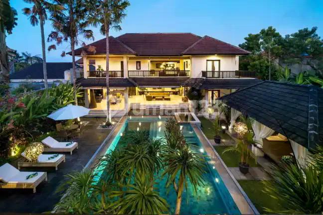 Rv-2779 Luxurious 8-Bedrooms Freehold Villa In Nusa Dua