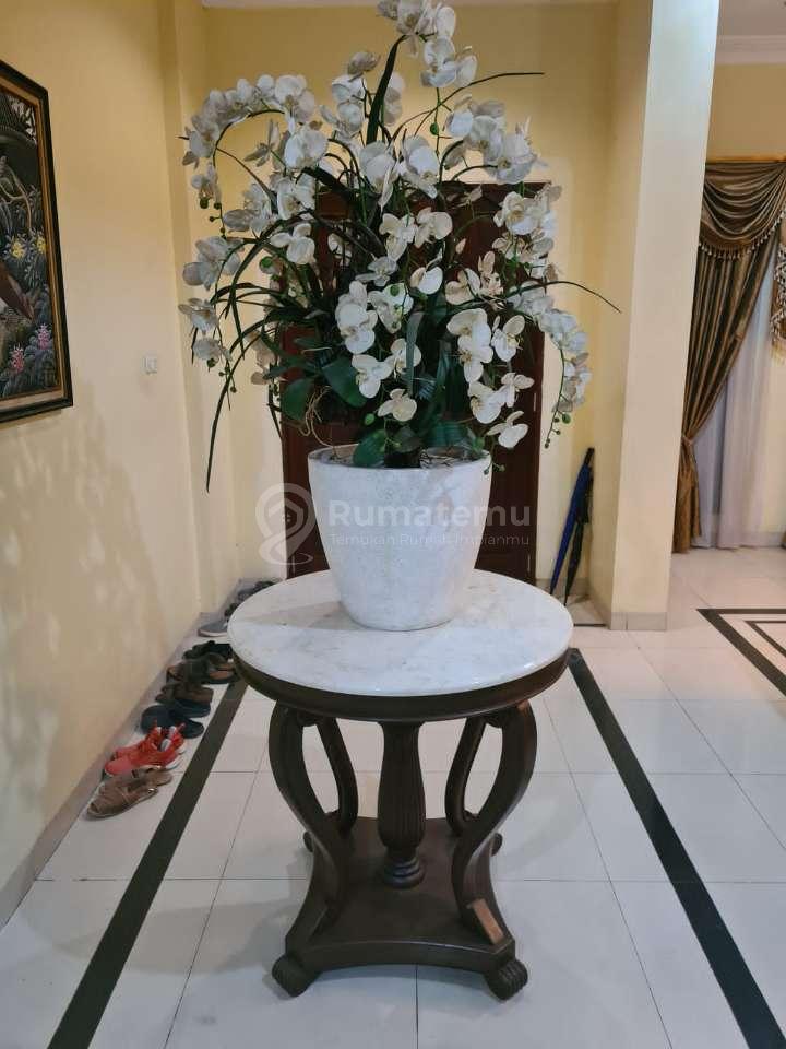 Rumah Menteng Proklamasi. 2 Lantai. 21x35. With Swimming Pool. Siap Huni