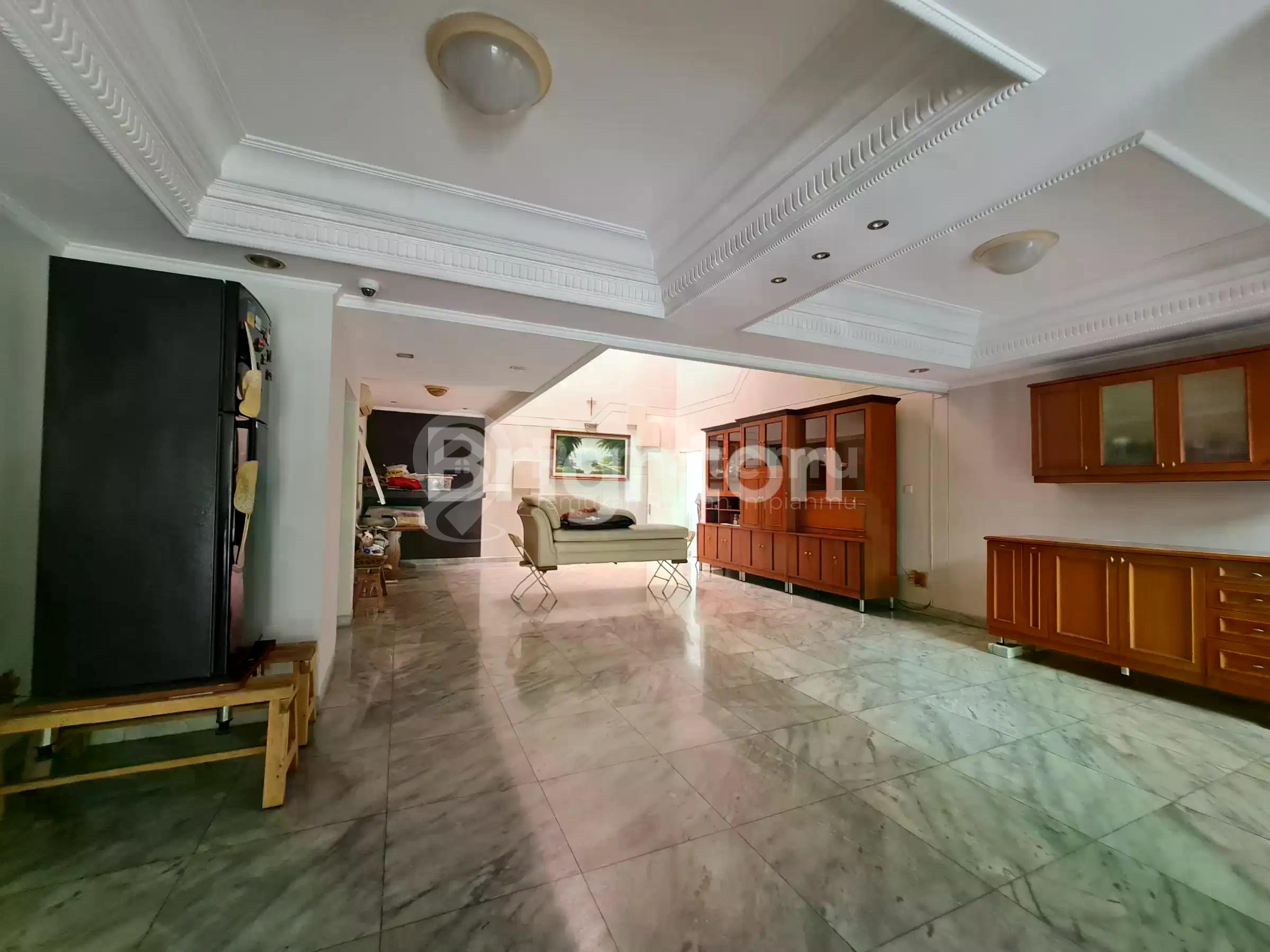 Jual GREEN GARDEN,KEBON JERUK,JAKARTA BARAT RUMAH GREEN GARDEN,3 KT 200 M2,KEBON JERUK~JAKARTA BARAT