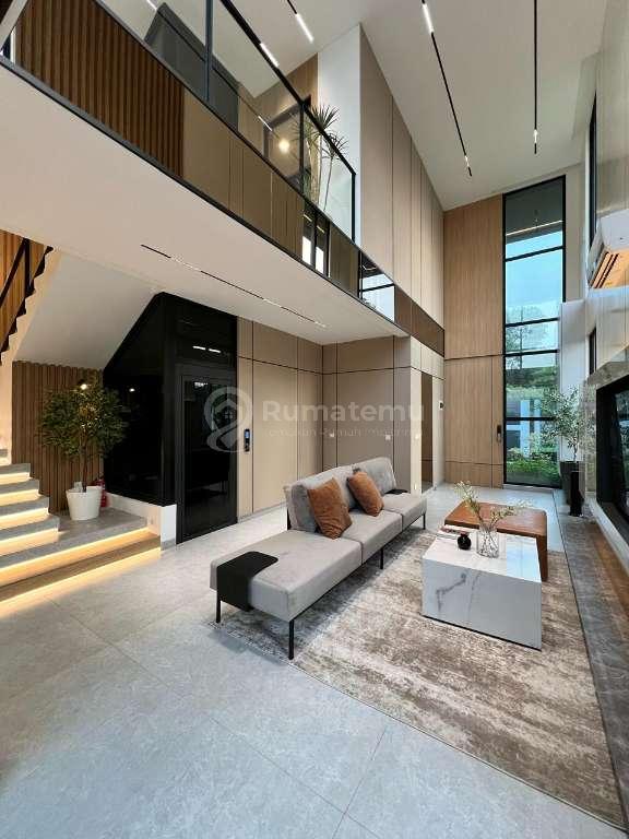 Dijual Rumah Cantik Luxe Maison Sawangan 