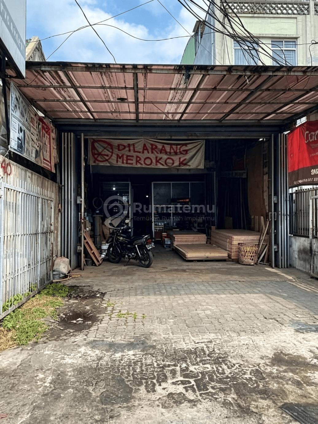 Jual Ruko luas lebar di Pondok Kacang Timur, Pondok Aren, Tangerang Selatan, Banten
