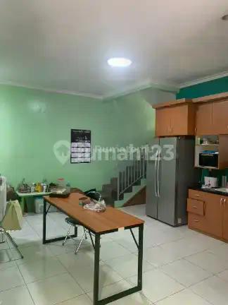 Rumah 2 Lantai Cantik Full Furnished Row Jalan Luas Catalina Gading Serpong