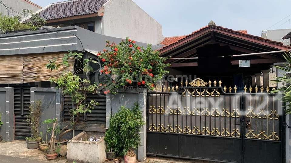 Dijual rumah hitung tanah saja Ke bundaran slipi hanya 2 km dari pusat kegiatan bisnis dan komersial di bundaran slipi di kebon Jeruk dekat Binus