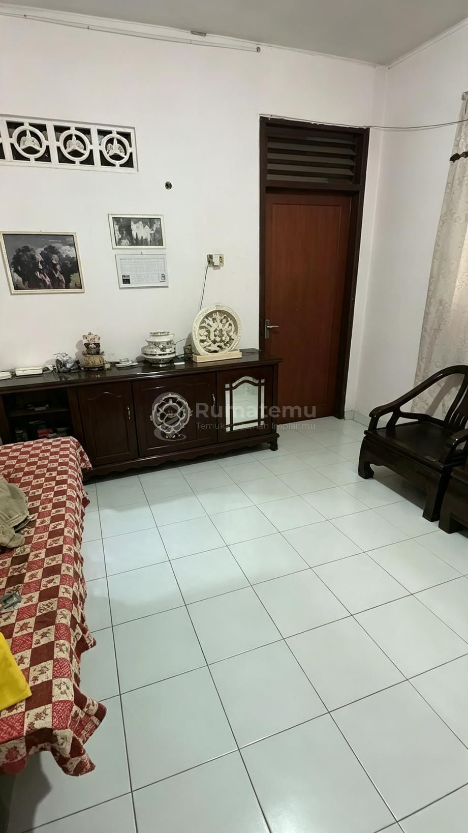Rumah Lama Super Strategis di Senayan, 150 Meter ke Jalan Patal Senayan