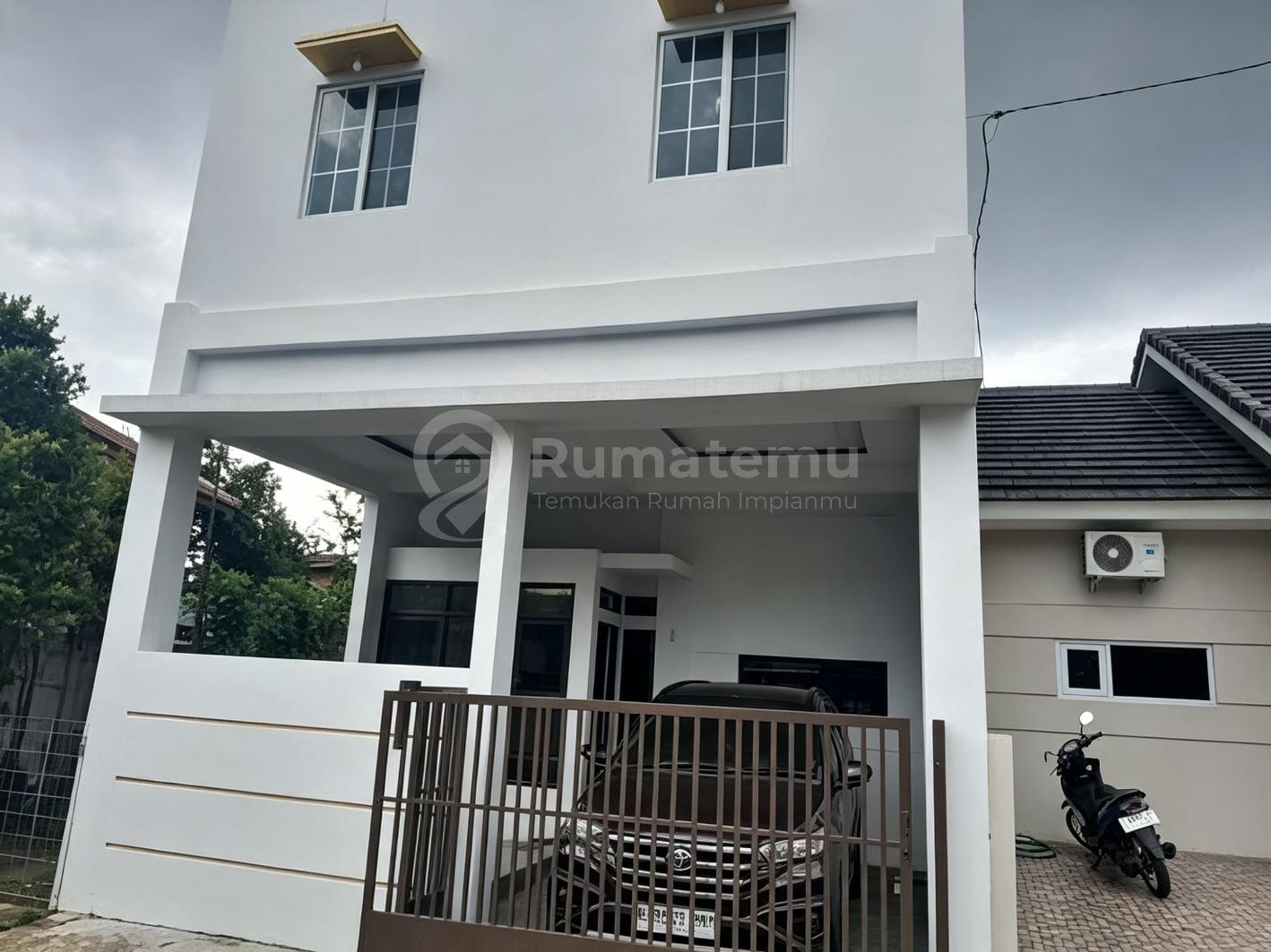 Jual Rumah 2 Lantai Pinus Regency Dekat Cisaranten Soekarno Hatta Bandung