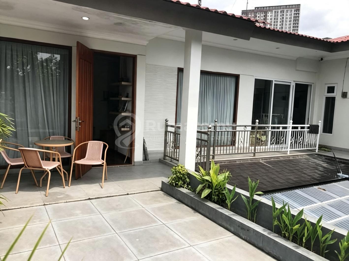 Jual rumah cocok untuk tempat tinggal di dekat Pejaten Village, Pejaten Barat, Jakarta