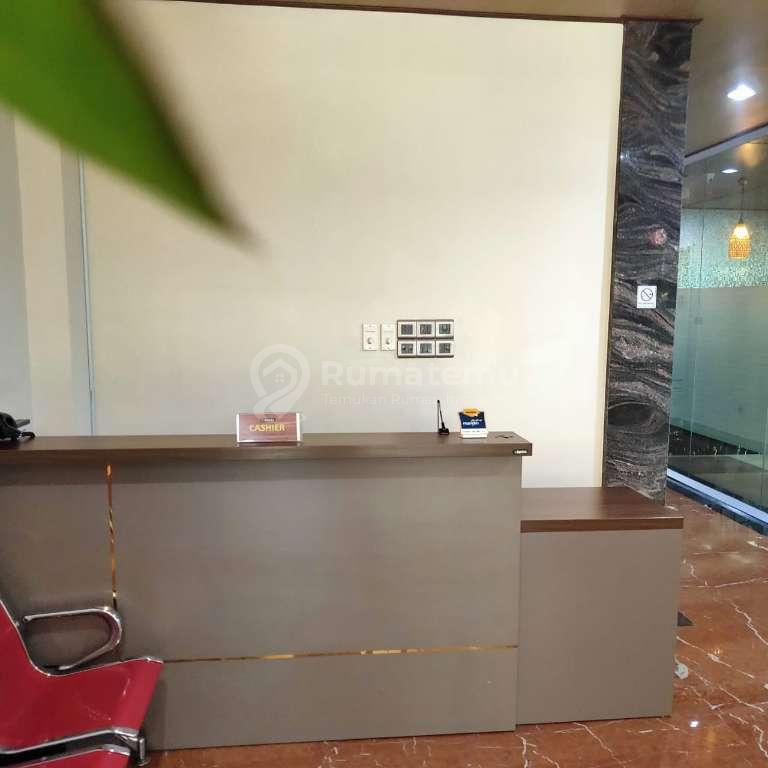 Dijual gedung 6 lantai cantik furnished 