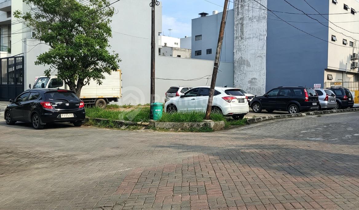 Taman Palem, Cengkareng, Jakarta Barat..Dijual Kavling Hoek, Dimensi 15.5 X 20, Hadap Barat dan Tenggara, Row Jalan 3 Mobil, Bebas Banjir, Surat HGB Baru Perpanjang.-V.3m_0625 | Rumah123