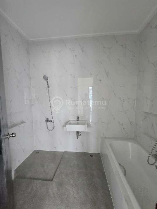 Dijual rumah cluster turun harga di Discovery Bintaro TF8 2607