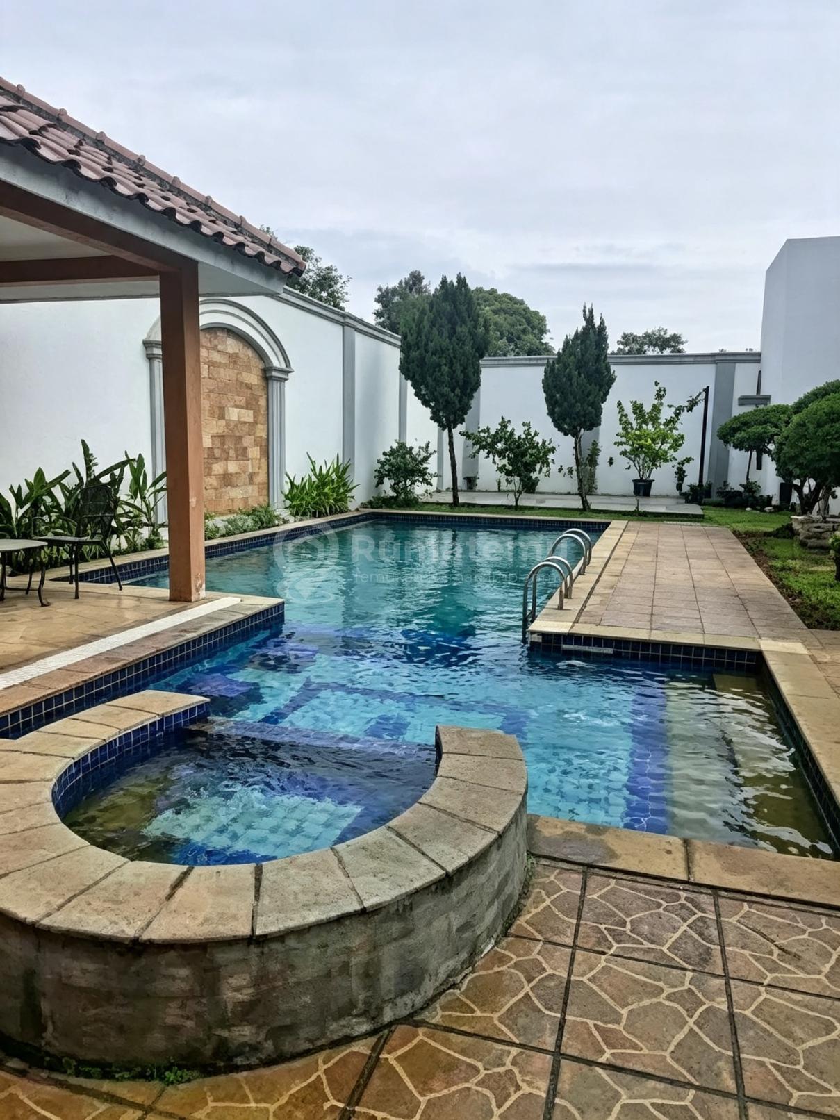 Dijual Rumah Mewah 2 Lantai Bukit Golf BSD