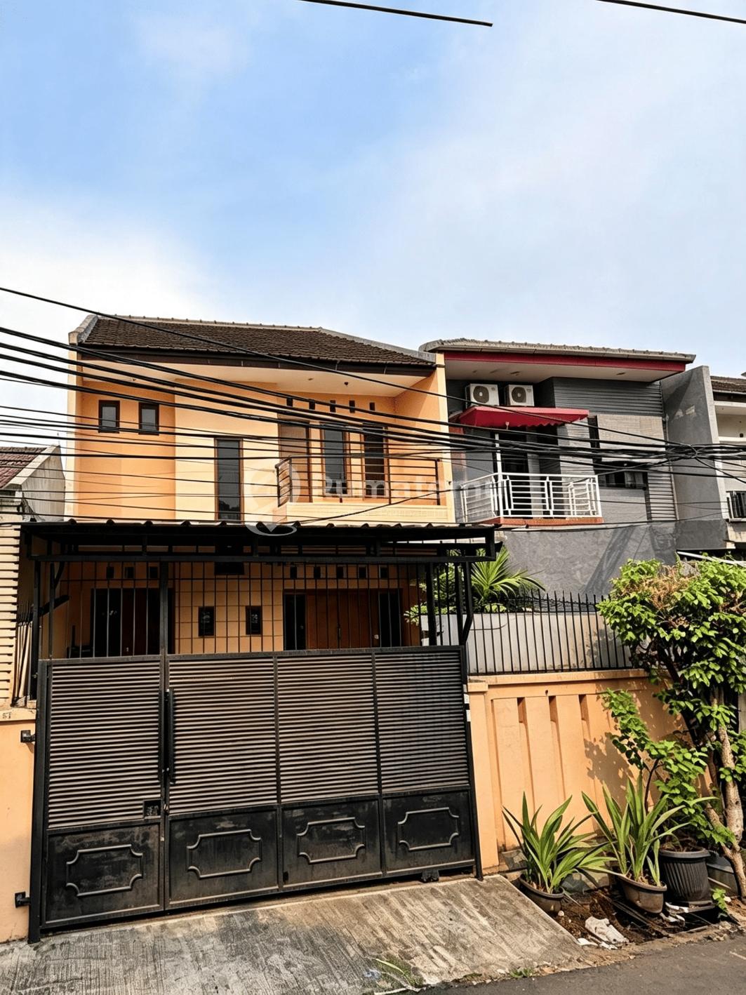 Dijual rumah Lokasi strategis di Pertukangan Utara, Pesanggrahan, Jakarta Selatan