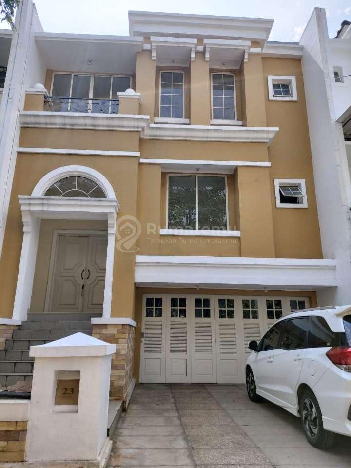 DISEWAKAN RUMAH 2 LANTAI DI CLUSTER AKASIA PIK 