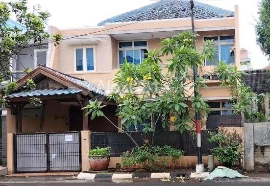 Jual Rumah komplek 2 lantai dalam perumahan di Taman Modern, Ujung Menteng
