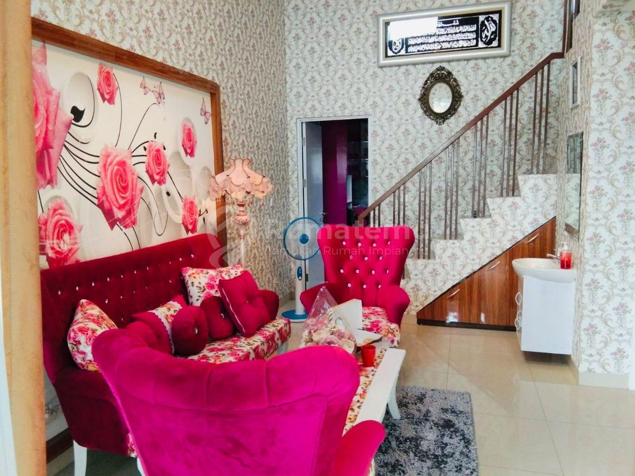 Dijual  Rumah 2 lantai full furnished JGC Jakarta Timur