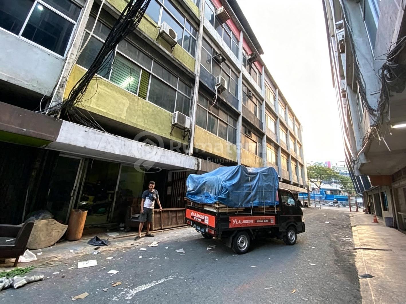 Dijual ruko luas di ruko cocok dijadikan tempat usaha di Hayam Wuruk 4, Kebon Kelapa, Gambir