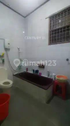 Jual Cepat! Rumah dan Kos Hanya 5 Menit ke Stasiun dan Gerbang To