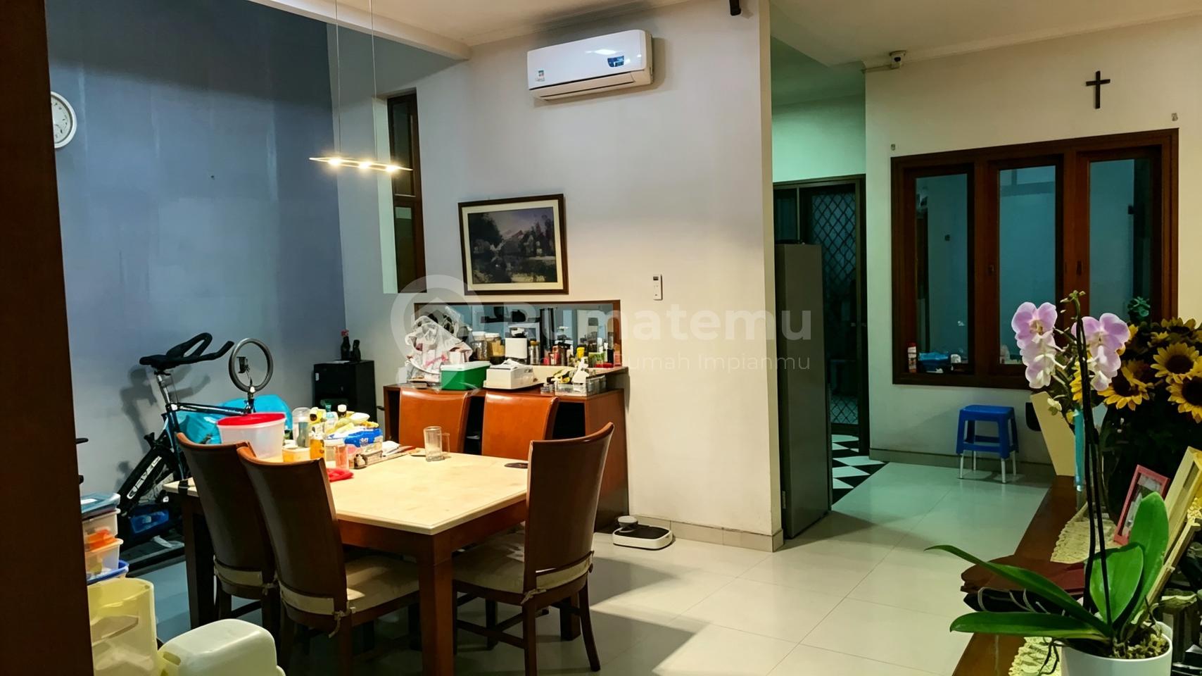 Zona Komersil, 200 Meter ke Jalan Sudirman.