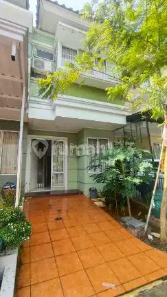 Disewakan Rumah Gading Serpong. Cluster Amarilo