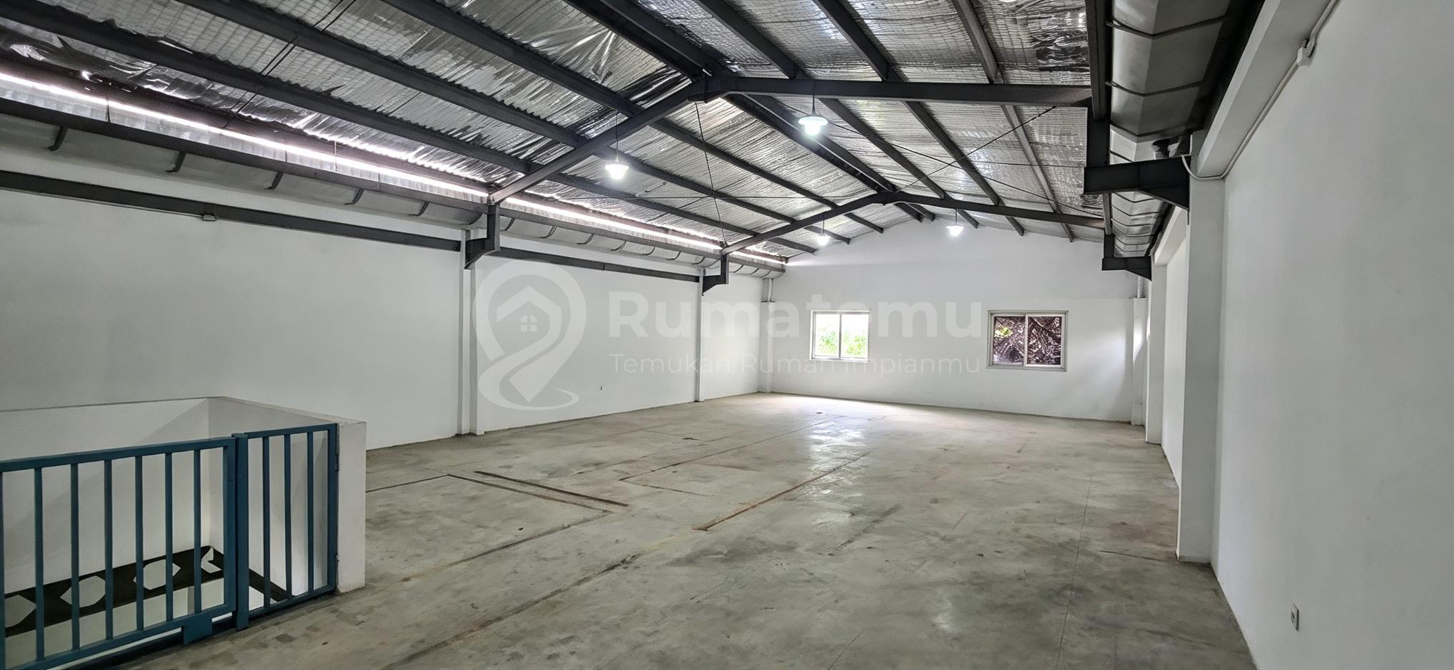 Disewakan Gudang Pik Elang Laut Ada Kantor Siap Huni