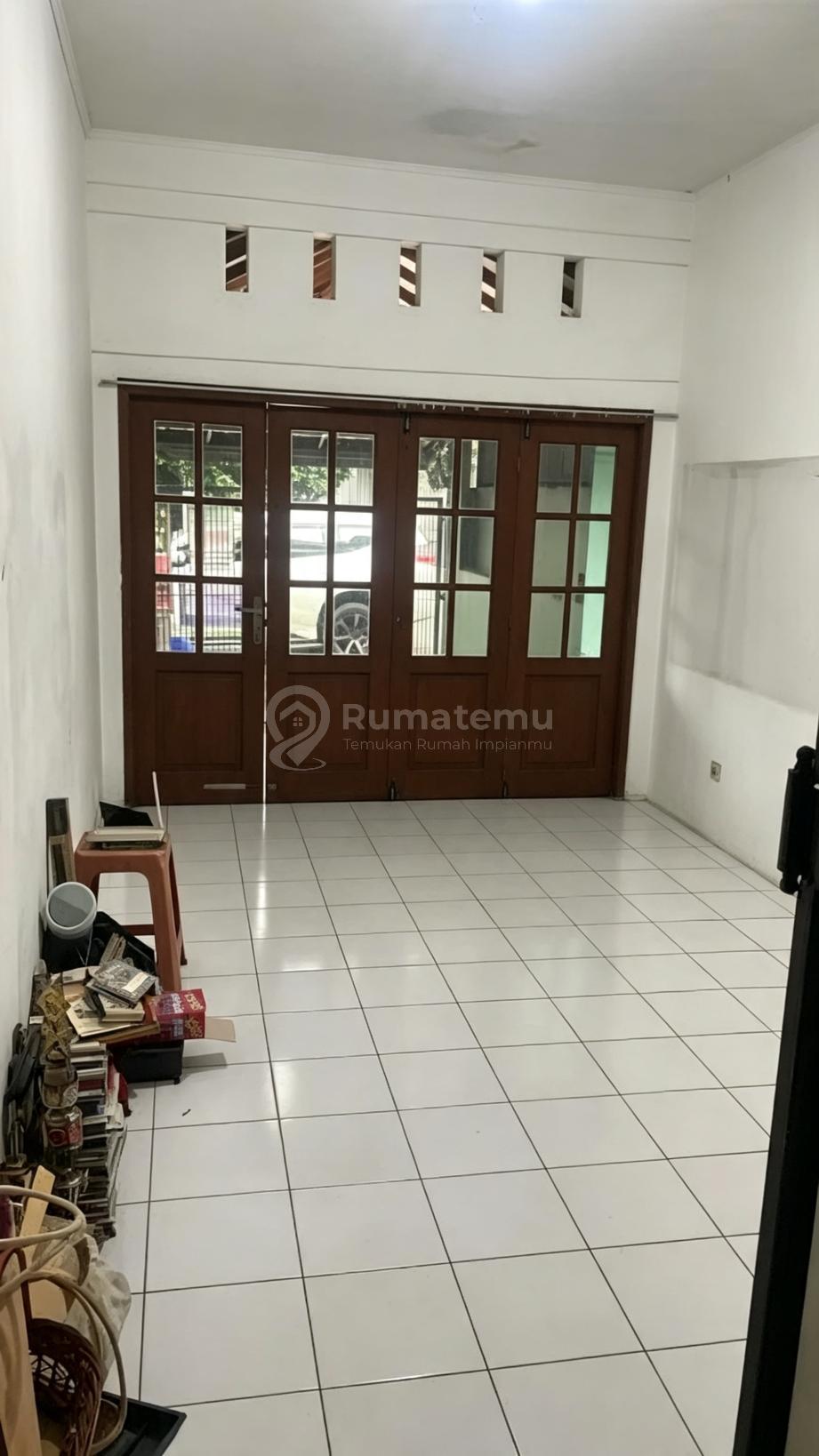 Dijual Rumah Row Jln 12M di Nusaloka BSD Sektor 14.5