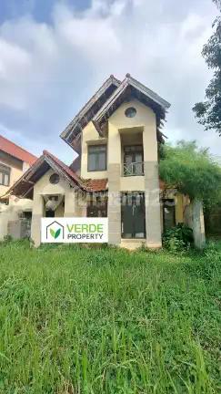 Dijual Rumah Tua Hitung Tanah di Cluster Cemara Alam Sutra