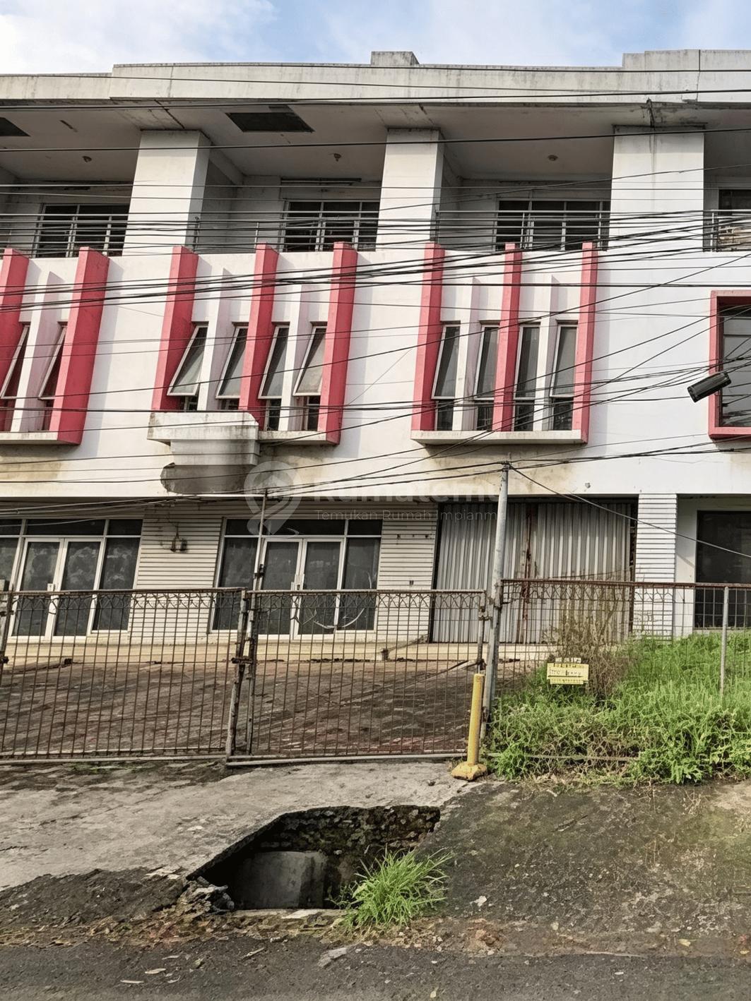 Dijual ruko Akses jalan utama 6 mobil lokasi strategis di Raya Transyogi, Cileungsi, Bogor, Jawa Barat