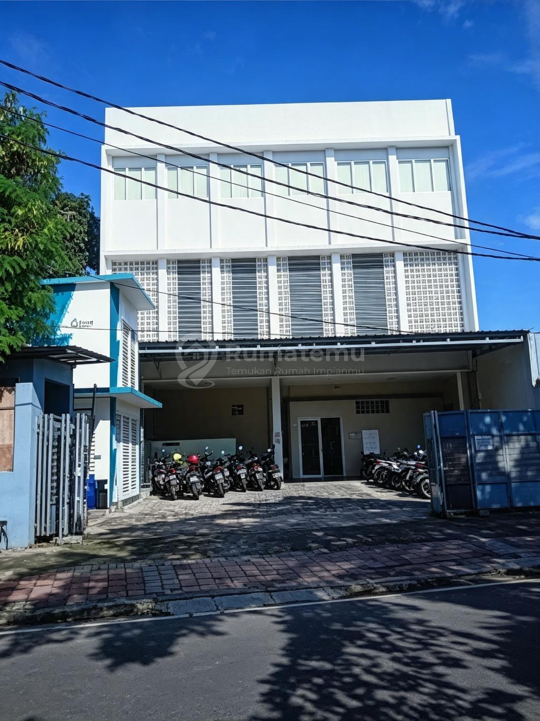 Gedung Ex Central Kitchen dengan Cold Storage