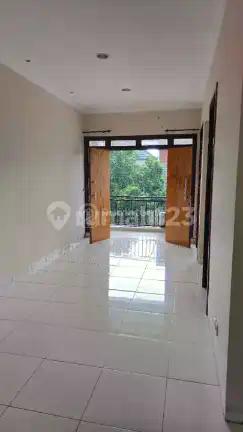 Dijual Rumah Full Renov di Caspia