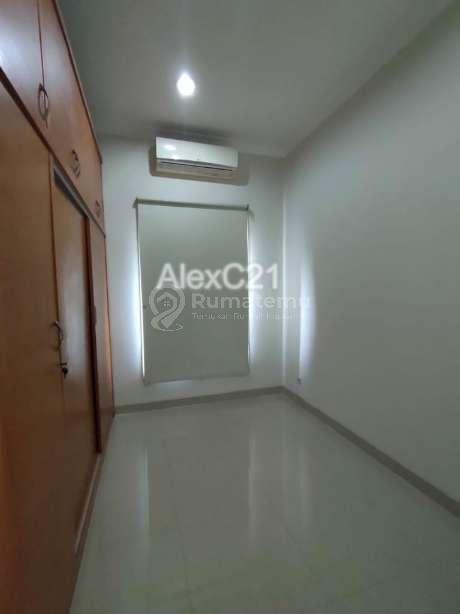 Dijual rumah Fully furnished suasana Tenang, jalan lebar diperum Gading Serpong, Kelapa Dua, Kab. Tangerang