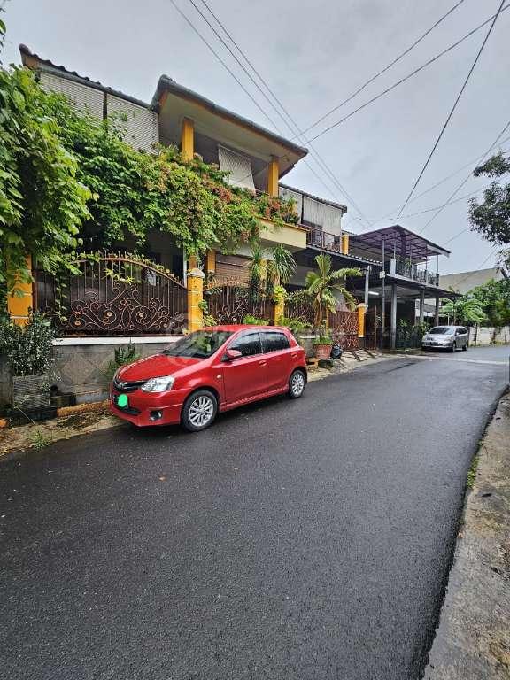 Dijual rumah dan kost komplek Hadap Timur Laut di area Bintaro, Pesanggrahan