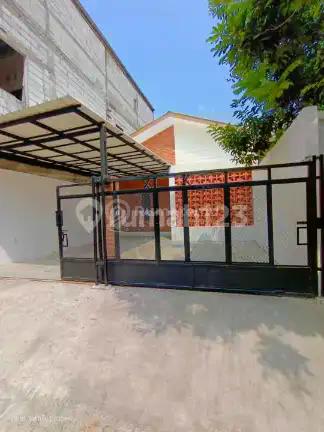 Rumah Baru Siap Huni, 50 Meter ke Jalan Muhi Raya Pondok Pinang